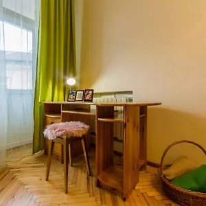 https://drujelubnaya-quartira-na-maidane-nezalejnosti.hotels-of-kiev.com